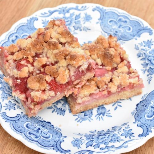 Jordbærsnitter - crumblesnitter med jordbær