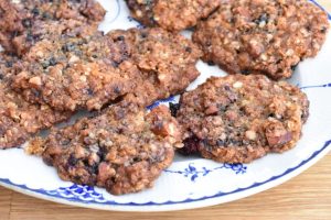 Cookies med brombær - sprøde brombærsmåkager