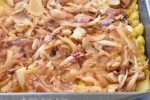 Tærte med kartoffelbund - løgtærte med knuste kartofler