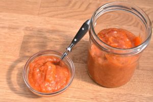Hybenmarmelade - opskrift på marmelade med hyben og vanilje