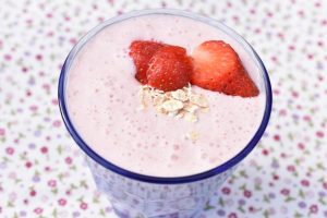 Morgenmads smoothie med havregryn - nem opskrift