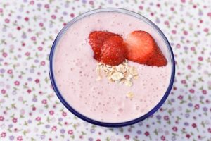 Morgenmads smoothie med havregryn - nem opskrift