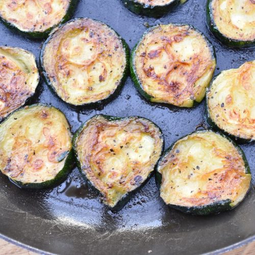 Stegt squash med olie og krydderier - opskrift