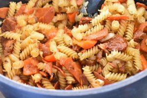 Pasta med pepperoni og soltørrede tomater - one pot pasta
