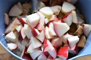 DSC_0318 • nogetiovnen.dk Efterårsboller med æble og kanel - rosinboller med æbler