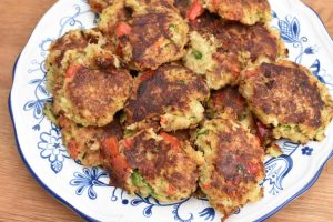 Vegetariske frikadeller med spidskål - kål frikadeller