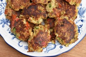 Vegetariske frikadeller med spidskål - kål frikadeller