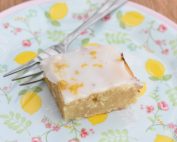 Citron brownie – opskrift på hvid brownie med citron