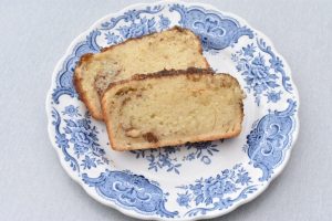 DSC_1006 • nogetiovnen.dk Kanelkage med kærnemælk - svampet kage med kanelsukker