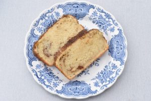 DSC_1007 • nogetiovnen.dk Kanelkage med kærnemælk - svampet kage med kanelsukker