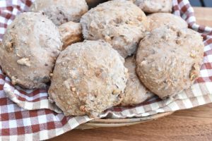 Valnøddeboller - nem opskrift på boller med valnødder