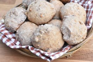 Valnøddeboller - nem opskrift på boller med valnødder
