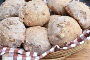 Valnøddeboller - nem opskrift på boller med valnødder