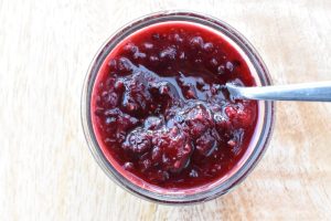 Brombærsyltetøj med rabarber - opskrift