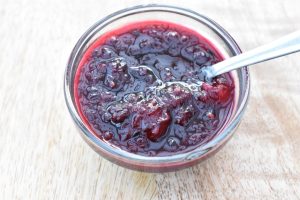 Brombærsyltetøj med rabarber - opskrift