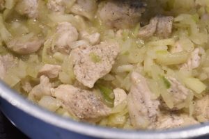 Pasta Alfredo med kylling - opskrift på nem pastaret