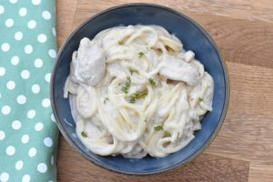 DSC_0084 • nogetiovnen.dk Pasta Alfredo med kylling - opskrift på nem pastaret