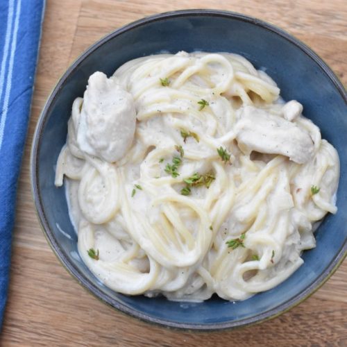 Pasta Alfredo med kylling - opskrift på nem pastaret
