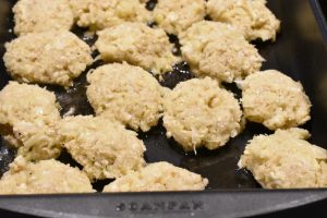 Blomkålsfrikadeller - opskrift på lækre vegetardeller