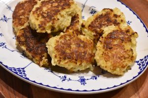 Blomkålsfrikadeller - opskrift på lækre vegetardeller