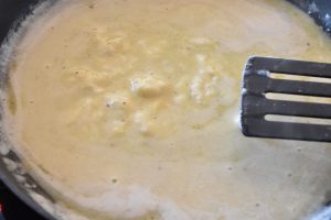 Røræg med hytteost opskrift – cremede scrambled æg