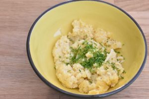 Røræg med hytteost opskrift – cremede scrambled eggs
