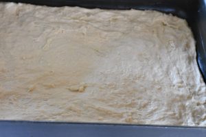 Kanelsnegle focaccia - opskrift på brunsviger med kanel