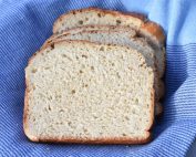 Toastbrød - opskrift på hjemmelavet sandwichbrød