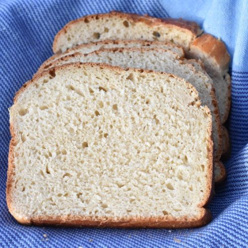 Toastbrød - opskrift på hjemmelavet sandwichbrød
