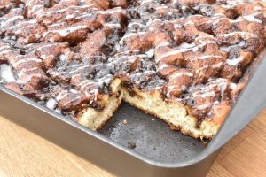 DSC_0858 • nogetiovnen.dk Kanelsnegle focaccia - opskrift på brunsviger med kanel