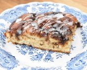 Kanelsnegle focaccia - opskrift på brunsviger med kanel