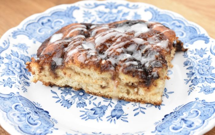 DSC_0866 • nogetiovnen.dk Kanelsnegle focaccia - opskrift på brunsviger med kanel