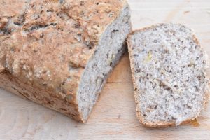 DSC_1252 • nogetiovnenstaging.com Valnøddebrød - nem opskrift på groft brød med valnødder