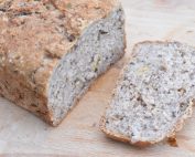 Valnøddebrød - nem opskrift på groft brød med valnødder