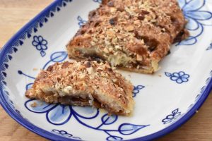 DSC_0329 • nogetiovnen.dk Flettet butterdejskringle med kanel - nem hurtig opskrift