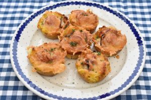 Kartoffelmuffins i form med knuste kartofler - opskrift