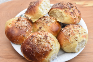 Juleboller med appelsin og kardemomme - nem opskrift