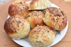 Juleboller med appelsin og kardemomme - nem opskrift