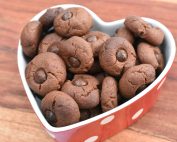 Kakao knapper - nemme småkager med chokoladeknapper