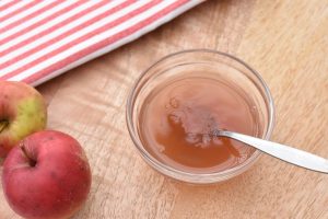 DSC_0828 • nogetiovnen.dk Æblesirup - nem opskrift på hjemmelavet sirup med æbler