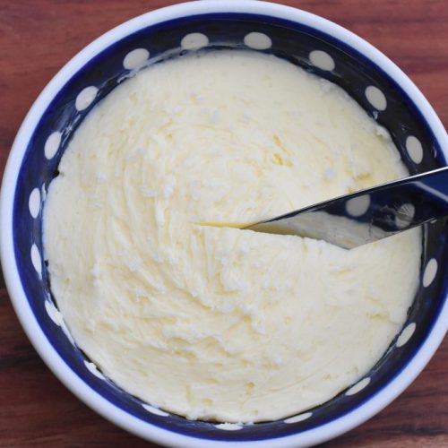 Hjemmelavet smør - nem opskrift