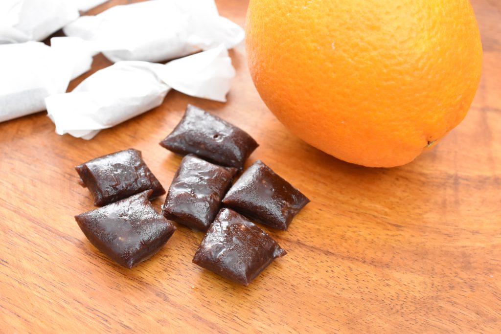 Karameller med appelsinsmag - appelsinkarameller med kakao