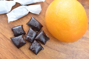 Karameller med appelsinsmag - appelsinkarameller med kakao