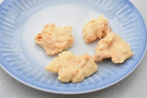 DSC_1460 • nogetiovnen.dk Cornflakestoppe med hvid fudge - opskrift på nem juleslik