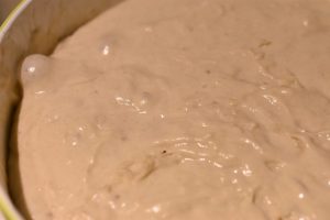 Focaccia muffins - opskrift på sprøde kuvertbrød i form