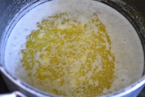 Brunet smør - opskrift på brun smørsauce - Beurre Noisette