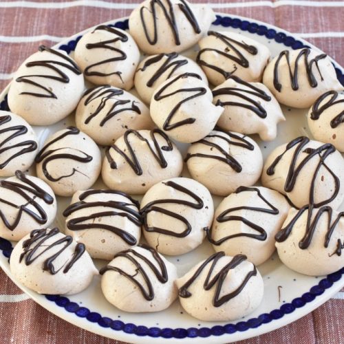 Kaffemarengs - sprøde mokkamarengs med kaffesmag