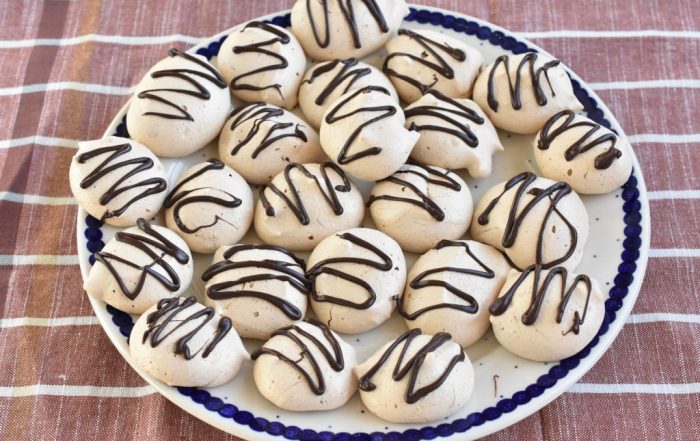 Kaffemarengs - sprøde mokkamarengs med kaffesmag