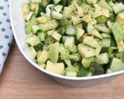 Spidskålssalat med avocado - nem salat opskrift