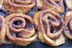 Kanelsnegle med chokoladeglasur på ½ time - færdigbagte snegle